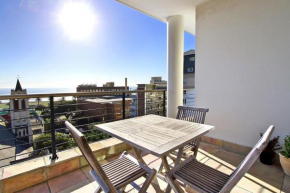 Atlantic Views 2 Bedroom/ 2 bathroom Apartment with Sea View.
